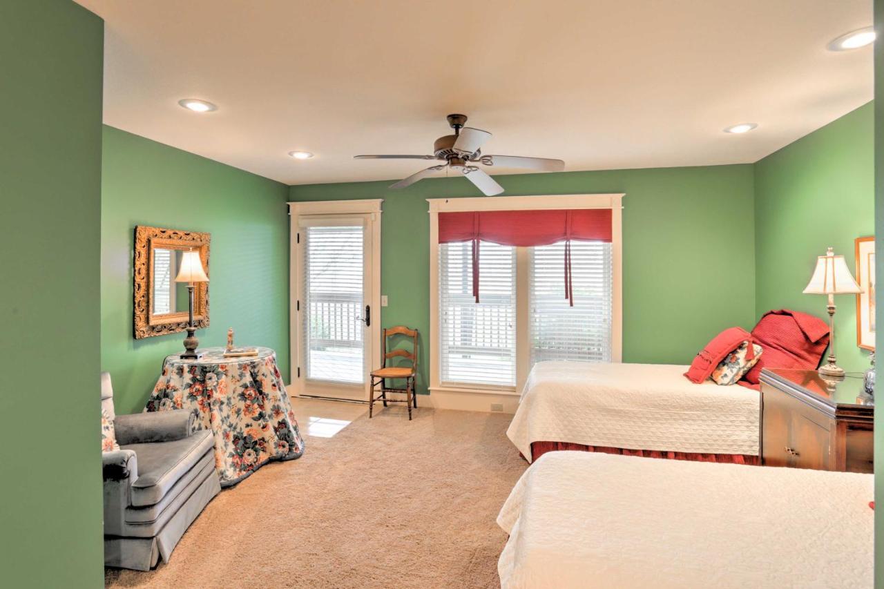 Beautiful Central Fayetteville Townhome With Views! Екстериор снимка