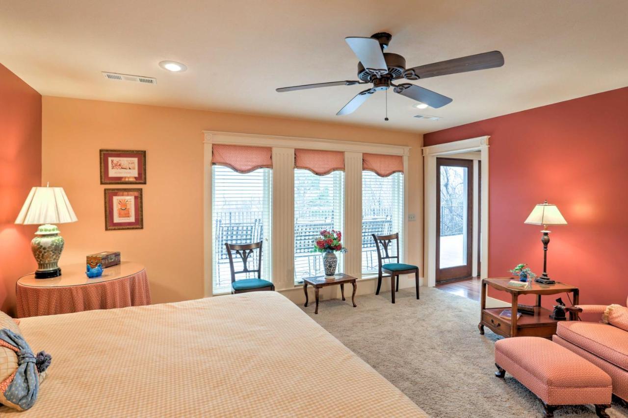 Beautiful Central Fayetteville Townhome With Views! Екстериор снимка